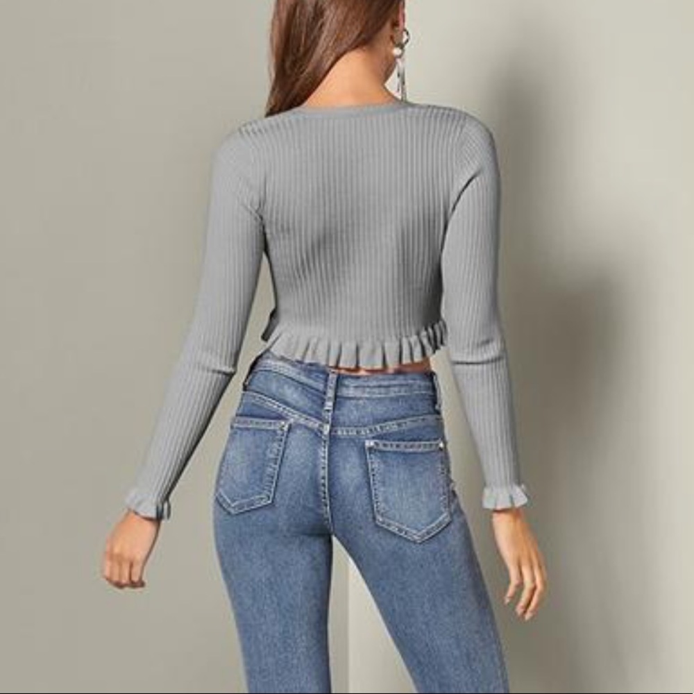 ✨SOLD✨ Venus Ruffle Detail Cardigan - Picture 6 of 13